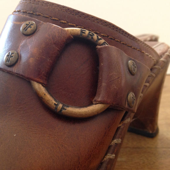FRYE LEATHER CLOGS 6 - Picture 4 of 5